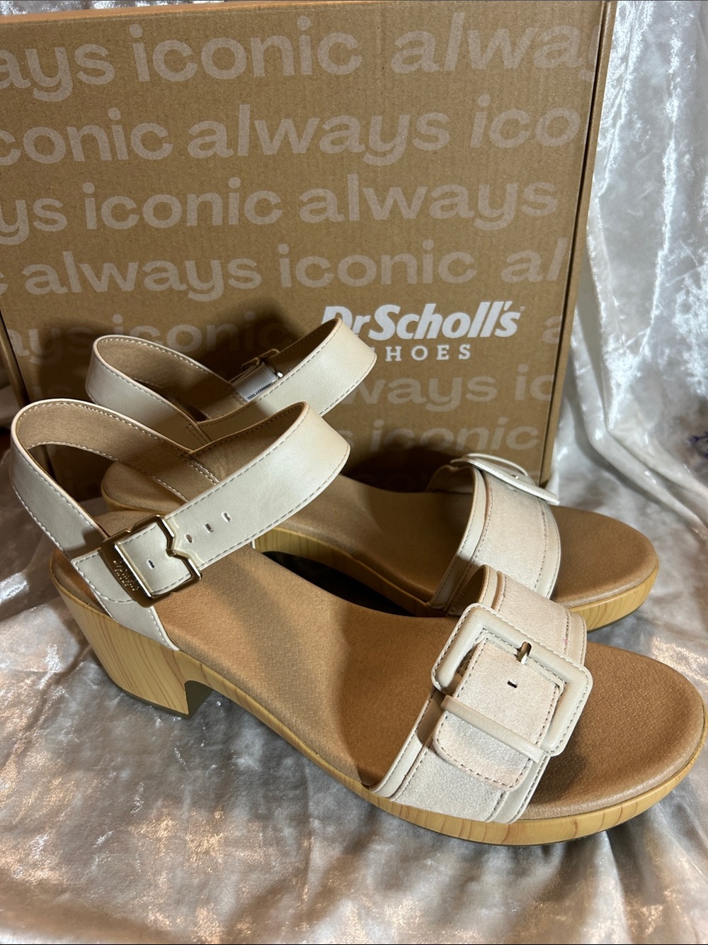 NWT DR SCHOLL’S BEIGE SANDALS 11M